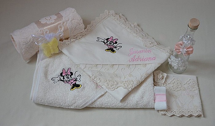 Trusou botez fetite personalizat Biserica roz, Pink Minnie [2]