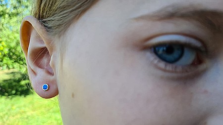 Cercei de aur galben rotunzi cu opal albastru 5,5mm [1]