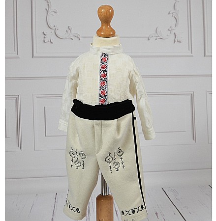 Costum popular de botez baieti iarna, Pintea [1]