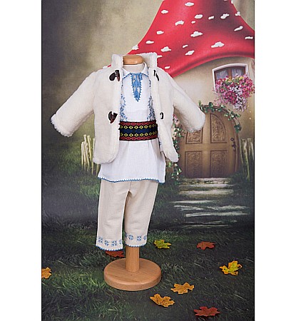 Costum traditional botez baieti toamna-iarna cu cojoc Micul Romanas [2]