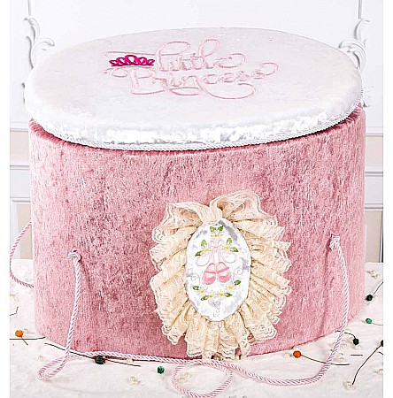 Cutii trusou botez - Cutie Ovala Trusou De Botez, Carla