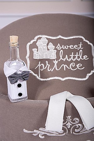 Set costumas, lumanare si trusou de botez Julian [5]