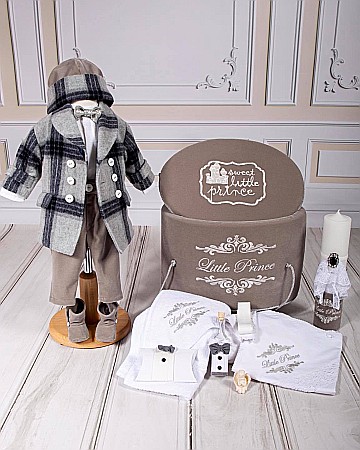 Seturi complete de Botez - Set costumas, lumanare si trusou de botez Julian