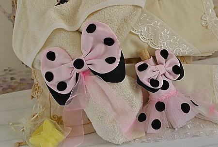 Trusou botez fete roz pentru biserica Minnie