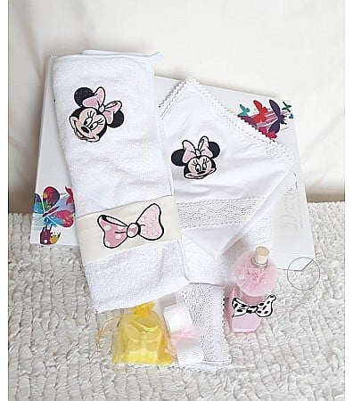 Trusou botez fetita biserica Minnie Bow [3]