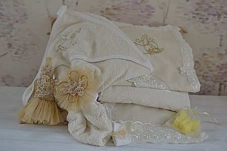 Trusou botez fetite fete auriu biserica Goldie [1]