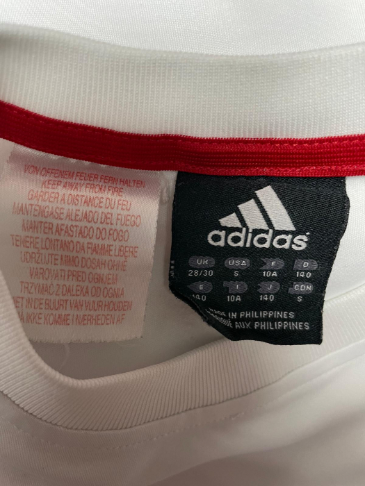 Adidas tricou          140 [3]