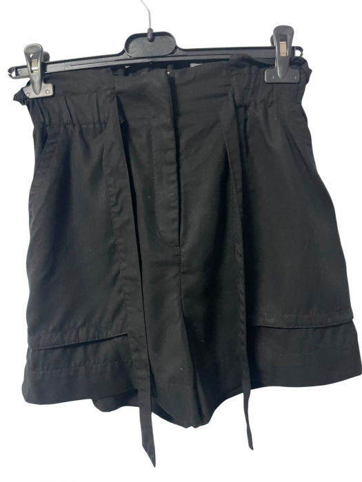 H&M pantaloni scurti                               XS [1]