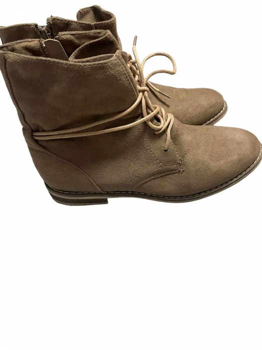 Ghete piele intoarsa                            40 [2]