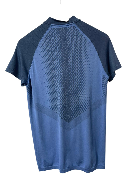 Tricou                         M [2]