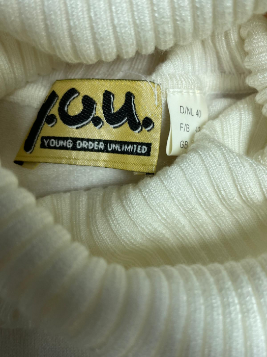 Y.O.U pulover                         M [3]