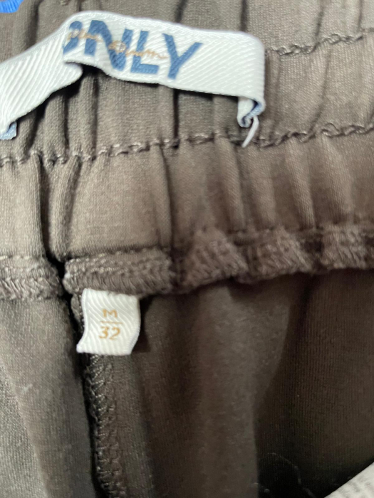 Only pantaloni                       M [3]