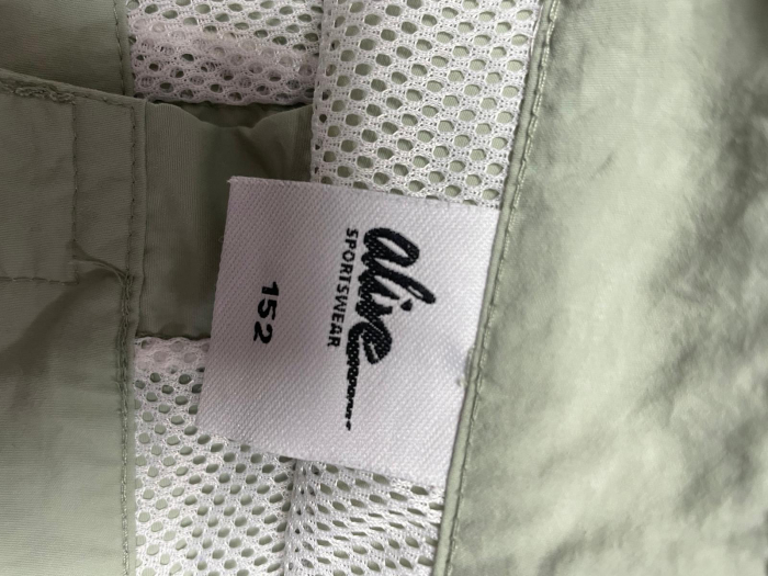 Alive pantaloni scurti                         152 [3]