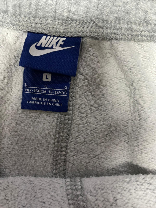 Nike pantaloni                            158 [3]