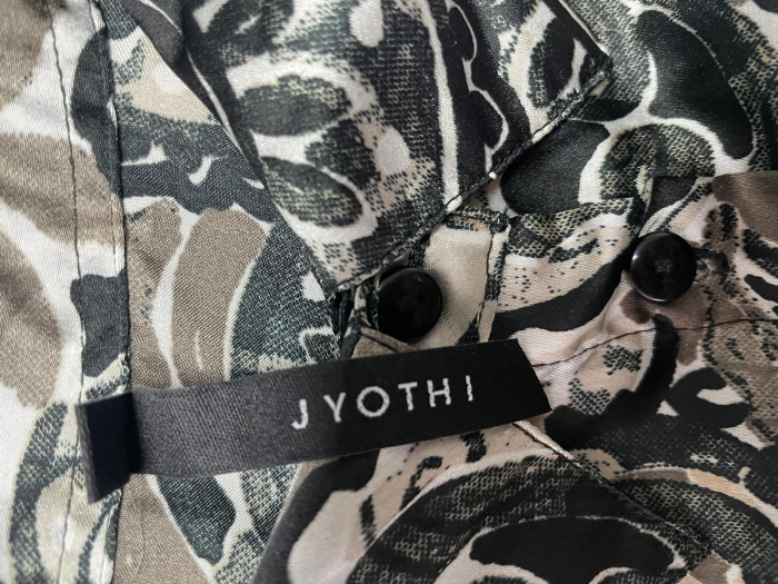 Jyothi camasa satinata                  L [3]