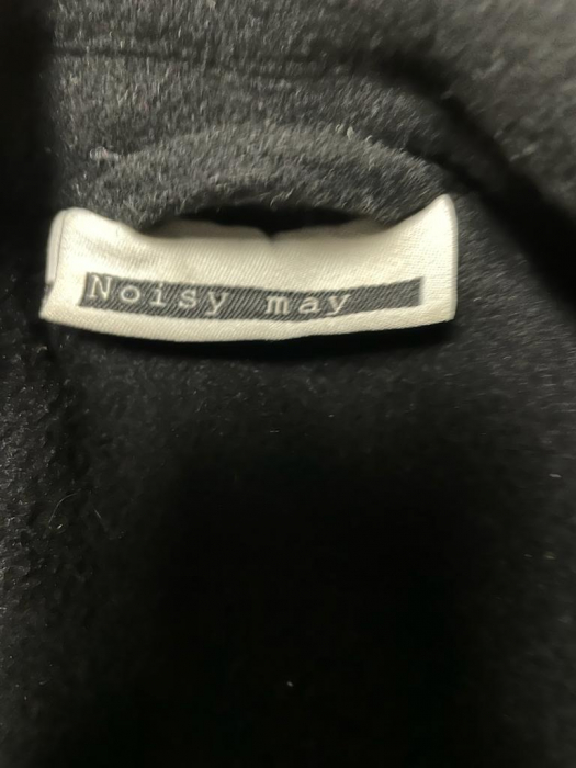 Noisy May palton                  M [5]