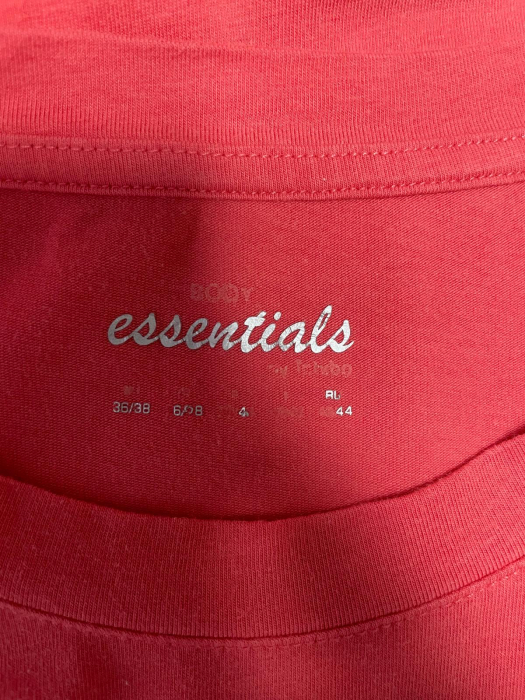 Essentials maiou                         L [3]