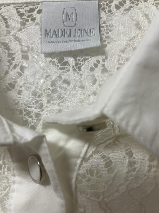 Madeleine camasa                              M [3]