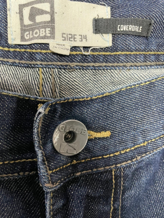 Pantaloni scurti                    L [3]