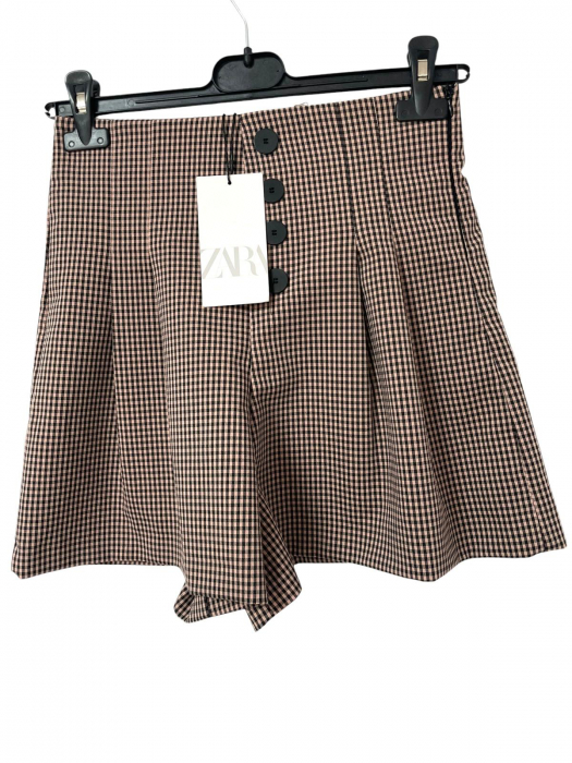 Zara pantaloni scurti                        XS [1]