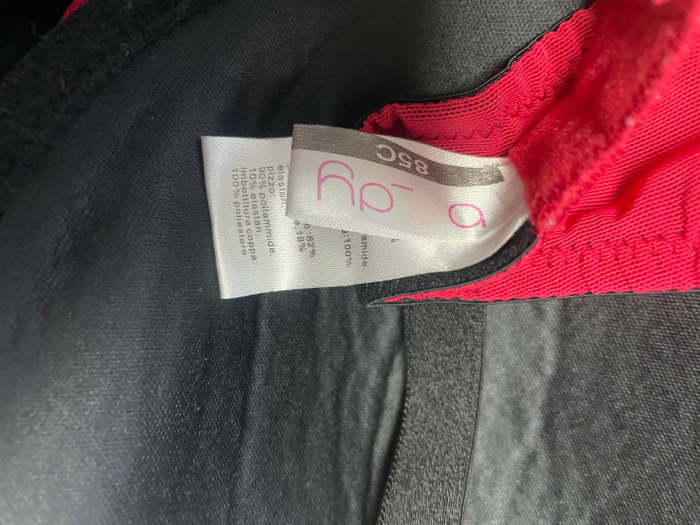 Sutien                             85 C [3]