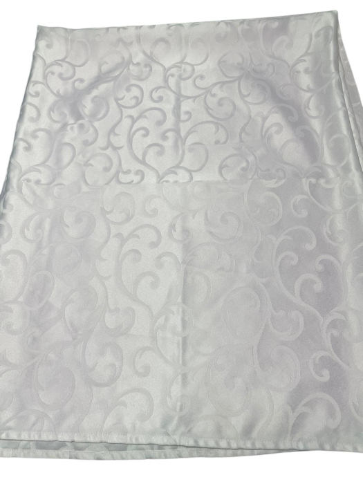 Fata masa/draperie [2]