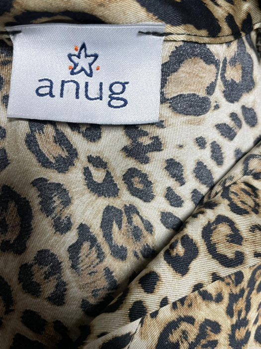 Anug camasa                      M [3]