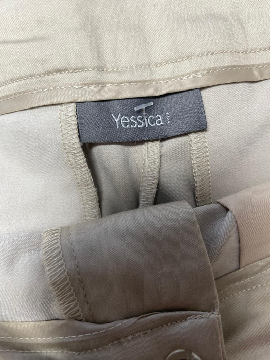 Yessica pantaloni scurti                M [3]