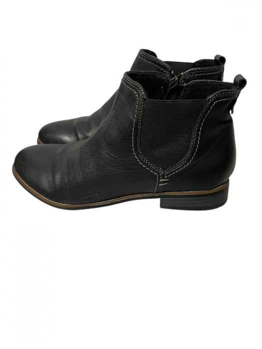 5 Th Avenue ghete                          41 [1]