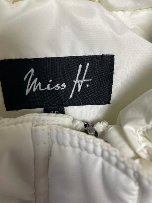 Miss H. vesta                              L [3]