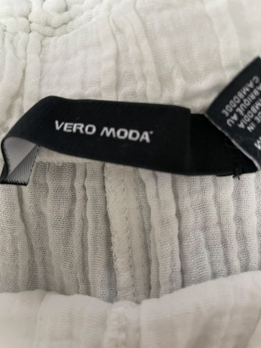 Vero Moda pantaloni scurti                     M [3]