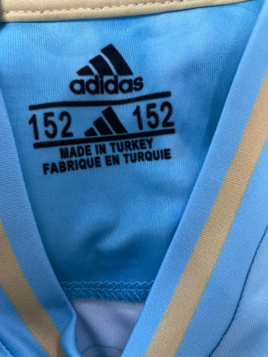 Adidas tricou                         152 [3]