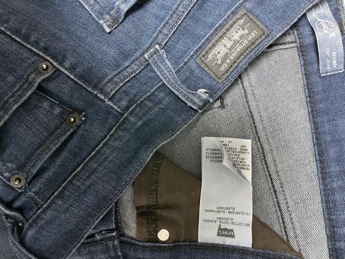 Levis blugi                             S [4]