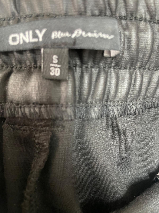 Only pantaloni                         M [3]