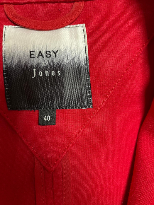 Easy Jones sacou                      L [4]