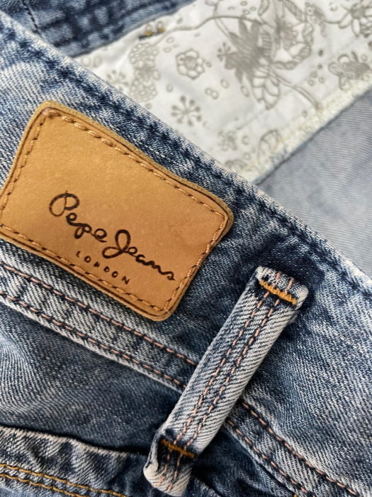 Pepe Jeans pantaloni scurti                           M/40 [3]