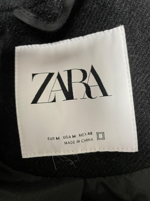 Zara palton                         L [3]