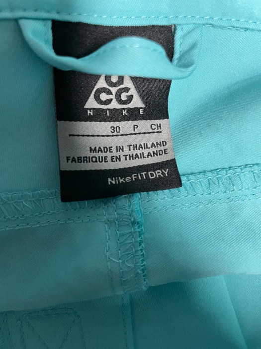 Nike pantaloni scurti                           L [3]