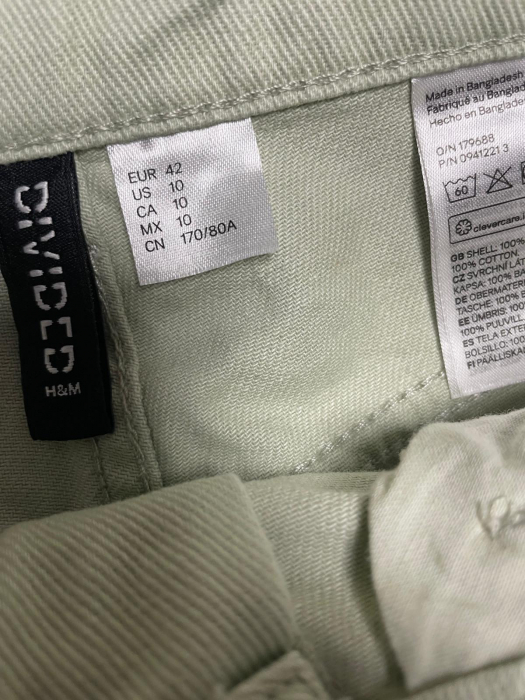 H&M pantaloni scurti                           M/L [3]
