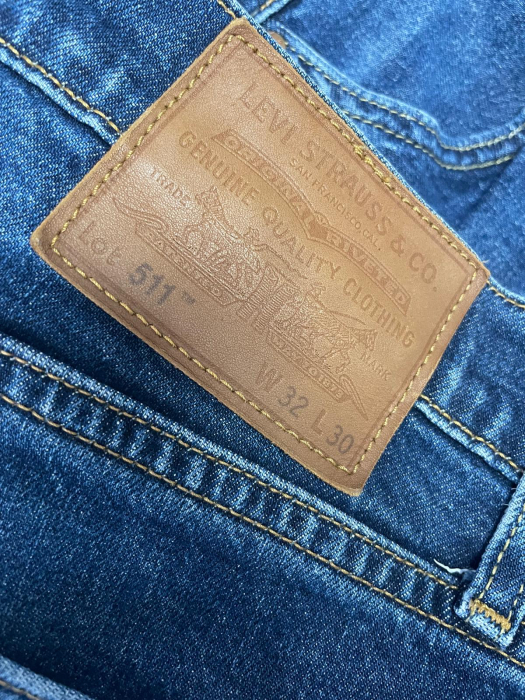 Levi's blugi                        L [3]
