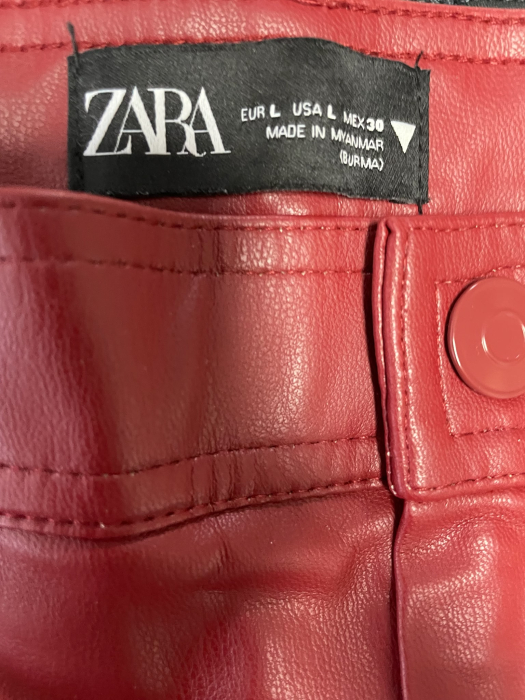 Zara pantaloni piele                      L [3]