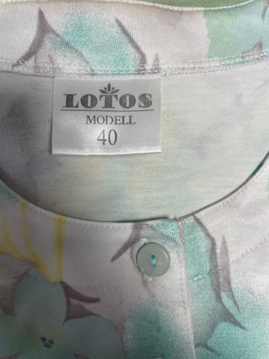 Lotos tricou                      L [3]