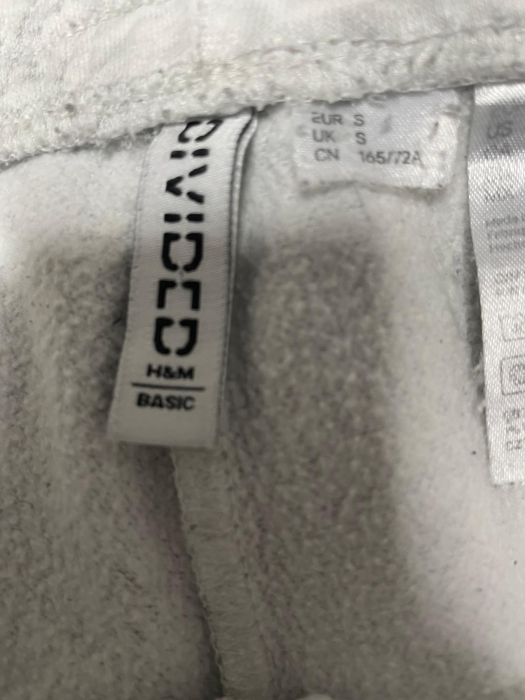 H&M pantaloni                       M [3]