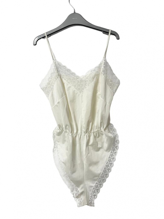 Body                                L [1]