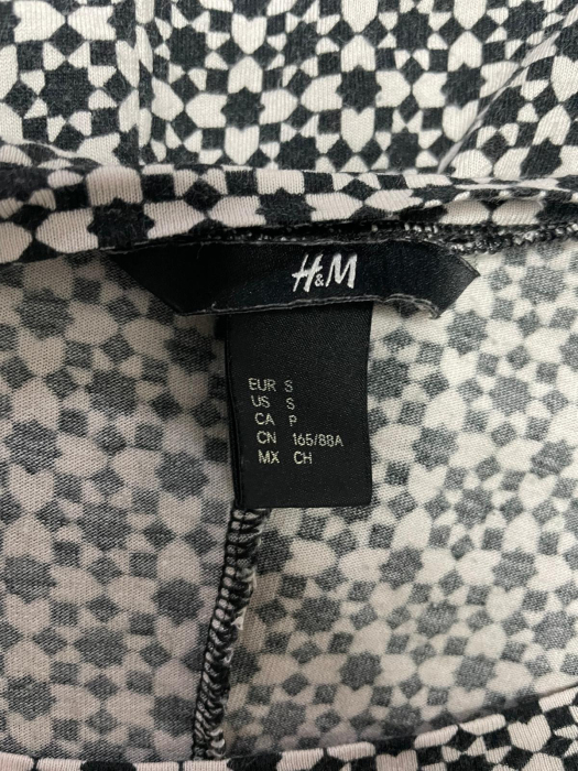 H&M bluza                            S [3]