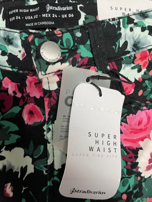 Stradivarius pantaloni/blugi                        XS [3]