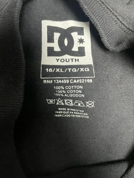 Tricou                            M [3]