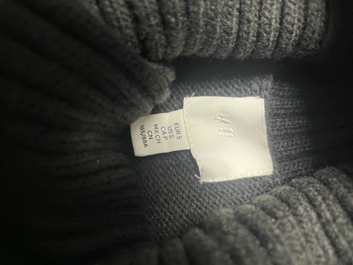 H&M pulover                         M [4]