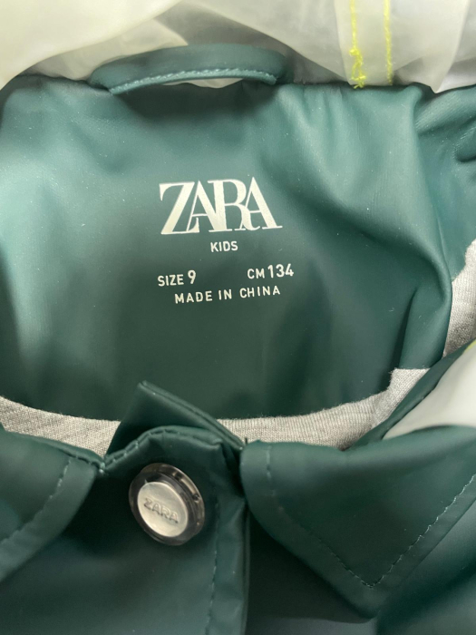 Zara jacheta ploaie fete                     134 [3]