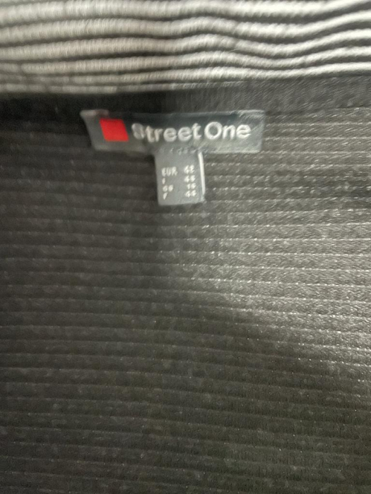 Sacou Street One                            L [3]